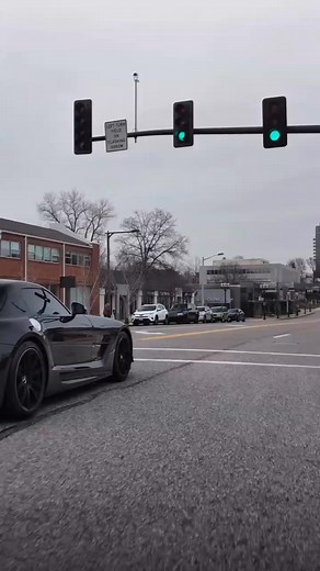 Pure AMG SLS GULLWING 🖤🇩🇪 . . . . . .. . ❤️❤️❤️❤️❤️❤️ #Benzlover #luxurycars #mercedesbenz #AMG #SLS #germanyauto | Joshua De Happ Yyoung