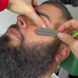 Nice beard work by @krispy_kats #beardtrim #beradlineup #beardgang #beardstyle #thebarberpost | Thebarberpost