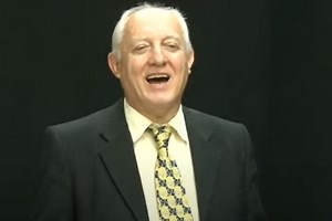 Mića Teofilović, narodni pevač i svirač: I danas snimam sa živim instrumentima (PLEJLISTA)