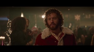 Erster Weihnachtsfeiertag: Bei DIRTY OFFICE PARTY gibt es die Weihnachtsfeier mit den Kollegen reloaded!😂🎄 | ClubCinema