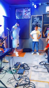 Porque los sueños están para cumplirse el esta luchando por los suyos, nunca te rindas amigoo Hoy el ensayo tuvo mística: Papoy la Nueva era Nehemías, desde San Petersburgo, La Matanza, invitados especial. Y ahora sí… partimos. Salta, Jujuy, Santiago, Tucumán, Catamarca y Bolivia. Un mes de gira. Un mes de ruta. Eh Guacho por todo el norte.re re pa | Eh Guacho