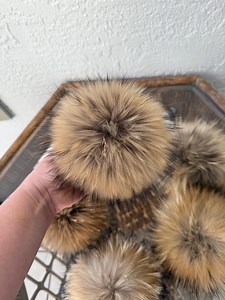 Natural Raccoon Color, Real Fur Pom Pom for Hats With Snap, , Raccoon Fluffy Pom for Beanie, Large Pom 7 Inch - Etsy