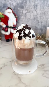 Dirty Snowman Recipe on my website! #hotcocoa #hotchocolate#christmastime #cocktailrecipes | Styled By Daisies