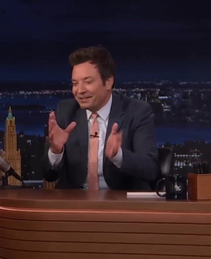 The Paper NO ES UN THRILLER. 🧟‍♂️ | Jimmy Fallon Latin America FANS