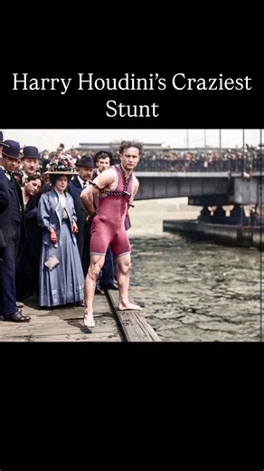 History Everyday on Instagram: "Escape artist Harry Houdini locked up in chains about to take a 30 foot plunge off the Harvard Bridge into the Charles River in Boston, 1908. Houdini is quoted as saying “there is always the possibility that I will be unable to free myself, as one never can tell what will happen to a lock, however, I am a good swimmer, have confidence in myself, and I hope to perform this feat successfully.” Some 20,000 spectators gathered to see Houdini’s leap, including the mayo