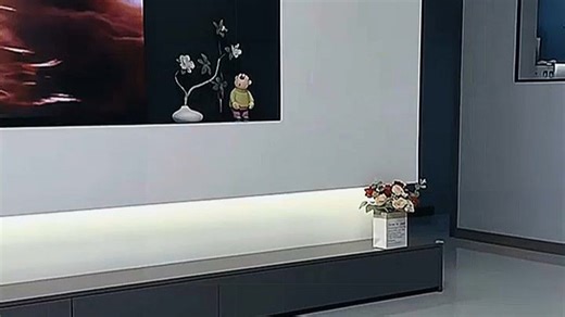 三星QE65Q80A智能电视，超薄设计简约时尚，语音搜片功能实用便捷，提升观影体验，居家娱乐更轻松。