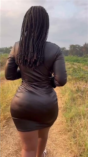 BIG BUBBLE ASS BOUNCING ON THE WAY 🥵🍑🍑🍆🤤