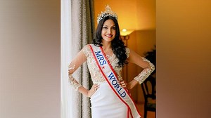 Caroline Jurie Melepas Mahkota Mrs World Usai Insiden dengan Mrs Sri Lanka