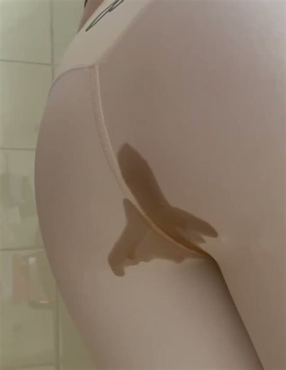 korean girl diarrhea accident - video 4