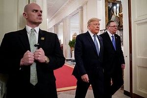 Trump Blamed For 900 Secret Service Staff Contracting Covid-19
