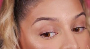 Cejas mal diseñadas ?? No hay problema en "D Mujer" tenemos la solución. Este 5 de Febrero realizaremos cejas permanentes con efecto polvo con una duración de hasta un año y lo mejor no sale con el agua, reserve su turno en "D Mujer Beauty Cosmetic" en Guaranda cerca a la ex contraloría. | TV Centro