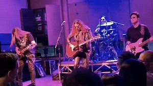 ✨️ NO HA PARADO DE LLOVER - NACIÓN MANÁ ✨️ Hay canciones que no siempre suenan en los shows, pero que cuando las tocamos… 🌧️ ¡nos llenan el alma! 💛 “No ha parado de llover” es una de esas joyas que amamos interpretar y compartir con ustedes. 🎶 📞 Contratos: 977 380 063 #maná #yosoyfherdemaná #naciónmaná #manátributo # | Jonathan Espinoza FHER De MANÁ