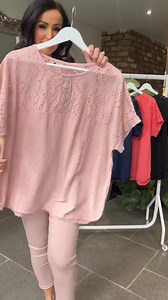 Shop our Floral Multi Hole Top Sophie in Coral Navy Pink White & Black 👏🏼👀🤩 #outfitideas #womensfashion #weekendstyle #styleinspo #styleover50 #stylefashion | Tilletts