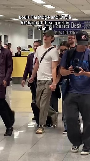 Louis Partridge and Olivia Rodrigo at the airport in Manila!
