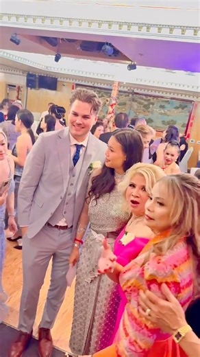 Last night weeding party at china palace restaurant | Nov Sinoeun