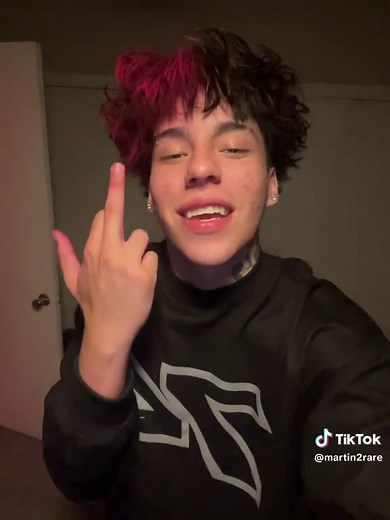 Exploring Lil Peep's Unique Style and Influence