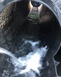 Say hello to Hydrophobia, she’ll test your courage as you crawl through a badass batch of claustrophobic, semi-submerged blacked-out tubes... excited? So are we 🙌🏽 | Tough Mudder Australia