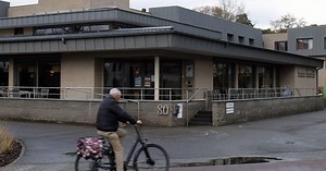 First nursing home residents get COVID vaccine