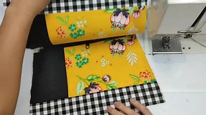 2.5K views · 28 reactions | Upcycled Denim Zipper Pouch #diyproject #sew #sewing #handmade #diycraft #viral #fbpost #crafts #sewingtips #fbviral #trending #diycrafts #upcycling #fbreels #handmadecrafts #diy #handmadewallet #diyprojects #craft #upcycle | DIY Cheng | Facebook
