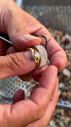 Gold & Diamond Ring Found Underwater Treasure Hunt