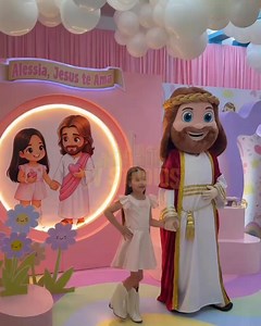 🚨Young girl has "Jesus" themed birthday party❤️