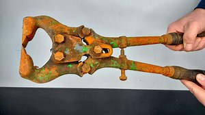 7.4M views · 3K reactions | in this video i show you how i restored this rusty nail clipper found at flea market for $10. | Tysy TUBE | Facebook