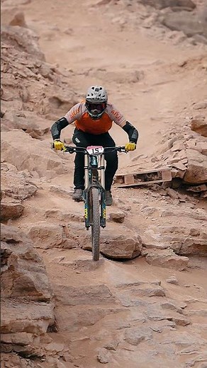 Sin frenos y con Pop Smoke sonando 🔥🚵‍♂️🎶