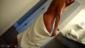 Meet Madden - Lotion up 2