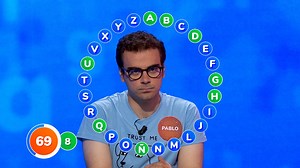 De ‘Abre los ojos’ a ‘Arma letal’: La divertida interpretación de Mariam Hernández poniendo caras a películas en ‘Una de Cuatro’