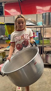 1.7M views · 76K reactions | #กับข้าวพนักงานร้านเหมย #เหมยหมึกเป็นซาชิมิ | เหมย หมึกเป็นซาซิมิ | Facebook