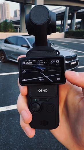 POV : tu filmes ton road trip de rêve avec l'Osmo Pocket 3 ! 🤩 Qui d'autre est obsédé par cette petite caméra ? 🙋‍♀️ 🎥 : @XC_ESLAND #DJI #osmopocket3 #pocketcamera #autolovers #instadaily #inspiration #instalike | DJI