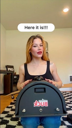 Unboxing the Craziest Sex Machine: The Motorbunny Buck