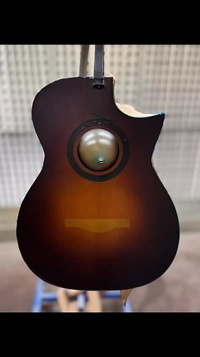 Balloon Burst. #jewittguitars #dreamguitar #jeffjewittguitars #guitar #jeffjewitt #madeincleveland #bespokeguitar | Jewitt Guitars