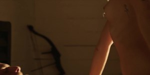 Kelli Berglund, Alison Luff - Heels s01e02 (2021)