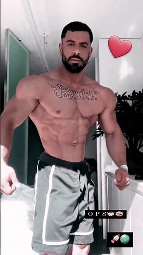 italian muscle gay flexing muscles #muscle #snap #lgbt #daddy