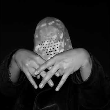 Jamás Persigas a un Hombre Mono - Sapiencia (Video Oficial)