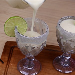 14K views · 345 reactions | La meilleure limonade du monde prête avec peu d'ingrédients !. | Dans la cuisine | Facebook