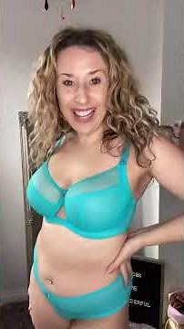 Fit Tips | How to put on a bra properly!