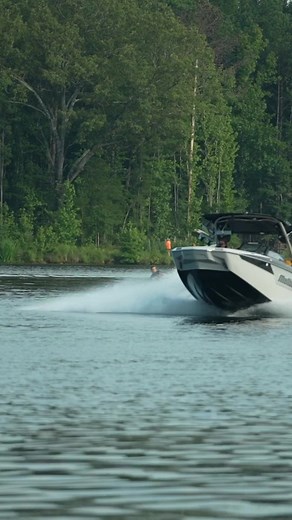 2.3K views · 15 reactions | @parka.edwards laying down a perfect KGB behind the Malibu M220 while competing in the USA #malibuboats | Malibu Boats Australia | Facebook