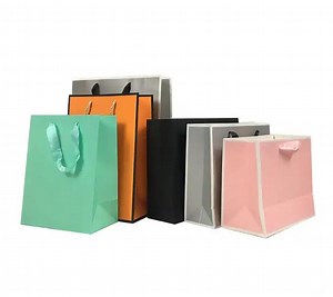 [Hot Item] Luxury Ribbon Handle Boutique Shopping Packaging Customized with Logo