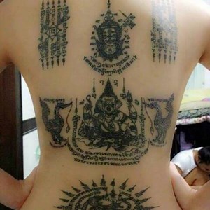 Authentic Sak Yant are hand-etched onto the skin using ancient geometric designs mixed with Buddhist prayers and completed by Buddhist monks Thailand. | BitCult