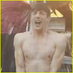 The Flash’s Grant Gustin Goes Shirtless For Ice Bucket Challenge – Watch Now!