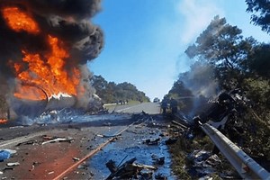 Another Eldo Coaches bus crash leaves four dead and 18 others injured on N2 in Kwelera | The Citizen