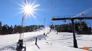 Skiing ⛷, snow tubing ❄️and cozy nights by a crackling fire 🔥 are just a few of our favorite things about winter! Make mountain memories with your family at #DeepCreekLake! ⬇️Find Your Perfect Vacation Rental ⬇️ http://bit.ly/DCLWinterGetaways | Taylor-Made Deep Creek Vacations