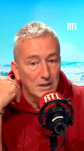 274K views · 2.7K reactions | La magie de Noël version Philippe Caverivière 藍  Le 2e Oeil de Philippe Caverivière tous les jours à 8h34 dans #RTLMatin L'intégralité des chroniques à réécouter sur rtl.fr et l'application RTL | RTL | Facebook