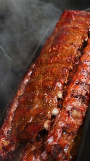 This versatile and durable rib roaster is designed to deliver perfectly cooked ribs every time. Its heavy-duty cast iron construction ensures even heat distribution, while the unique rib rack design allows for optimal airflow, giving you those tender, juicy ribs with that mouth-watering, smoky flavour you crave.⁠ ⁠ Perfect for any BBQ enthusiast, the Broil King Cast Rib Roaster makes it easy to impress your friends and family with restaurant-quality ribs right in your own back garden. ⁠ ⁠ Unlock