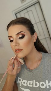 33 reactions | Serious about becoming a makeup artist? Our hands-on...