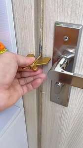 Easy to stop bad guys😏#goodstuff #goodthings #homehacks #householditems #useful #LearnOnTikTok #tiktokmademebuyit #fyp #foryou 272836451 | HomeSmart US