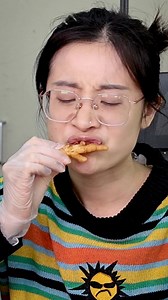 166K views · 3K reactions | Deboned spicy and sour ostrich claws! #reels | Ms Yeah | Ms Yeah | Facebook