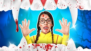 1K views · 12 reactions | Cum să devii vampir! Tocilara săracă vs populara bogată devin vampiri frumoși | 123 GO Romanian | Facebook